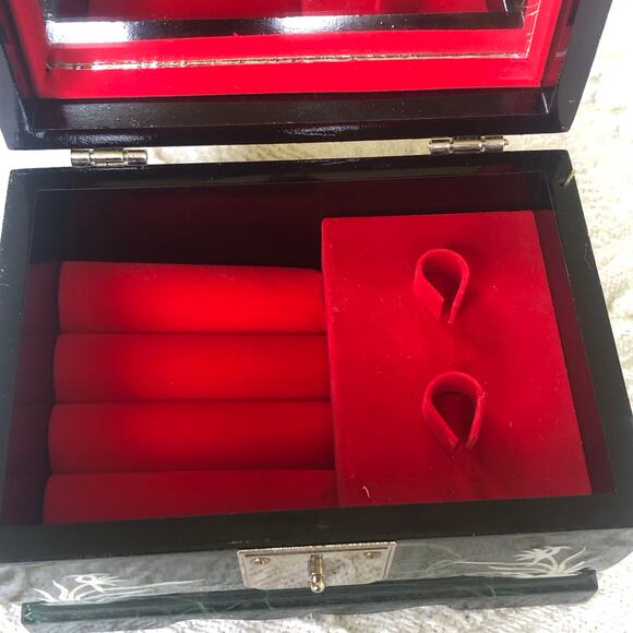 VTG Mother of Pearl Inlay Lacquer Jewelry Music Box Green Birds Mirror 6"x3.5" - Picture 10 of 13